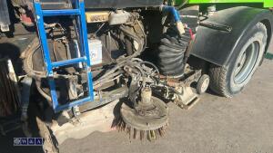 Volvo sweeper - 17
