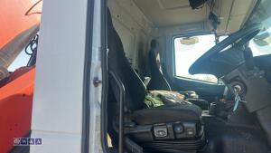 Iveco stralis 310 cheese wedge flat bed c/w pm crane - 28