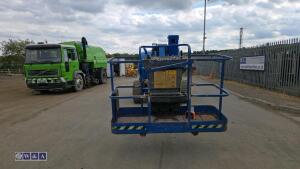 JLG lift - 4