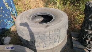4 x loading shovel tyres (23.5 x 25) - 4