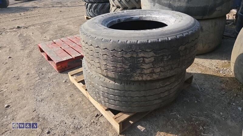 2 x SUPER SINGLE tyres (385/65R 225)