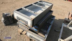 Quantity of metal drawers - 3