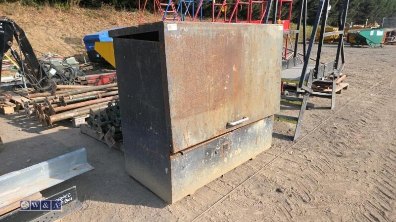 Site vault
