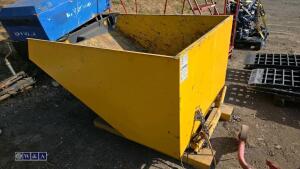 Tipping skip to suit forklift - 4