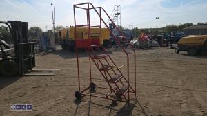 Wheeled steps - 4