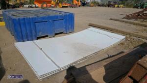 Quantity of aluminium composite sheets - 3
