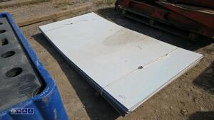 Quantity of aluminium composite sheets - 4