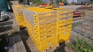Quantity of heavy duty stacking boxes (approx 30) - 3