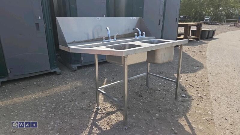 Double drain sink unit