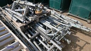 Scaffold tower (4 x pallets) - 8