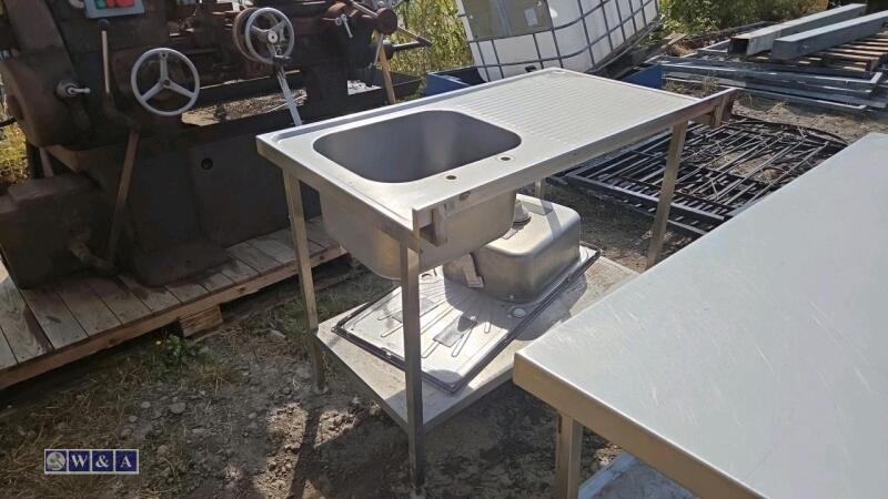Stainless steel sink