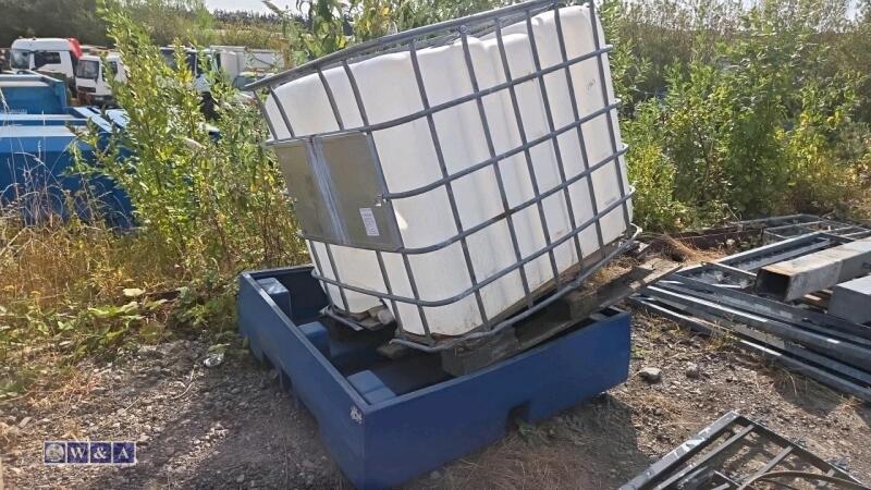 1000ltr IBC c/w blue drip tray