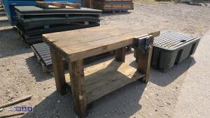 Wooden workbench & joiners vice - 3