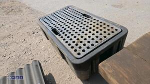 Plastic drip tray - 4