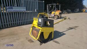 Pedestrian single drum roller