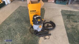 TITAN 240v vacuum