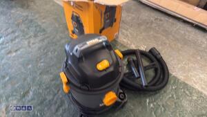 TITAN 240v vacuum - 2