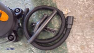TITAN 240v vacuum - 3