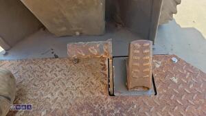 2014 Terex swivel tip dumper - 17