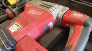 MILWAUKEE 110v breaker c/w case - 2