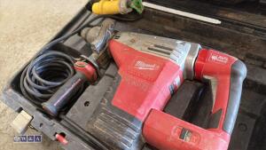 MILWAUKEE 110v breaker c/w case - 3