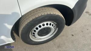 Volkswagen vw transporter t6 flat bed pickup - 8
