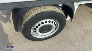 Volkswagen vw transporter t6 flat bed pickup - 9