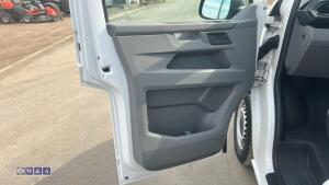 Volkswagen vw transporter t6 flat bed pickup - 12