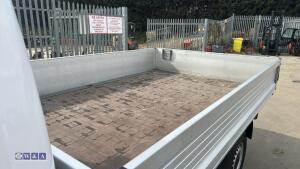 Volkswagen vw transporter t6 flat bed pickup - 17