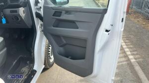 Volkswagen vw transporter t6 flat bed pickup - 24