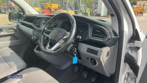 Volkswagen vw transporter t6 flat bed pickup - 26