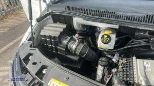 Volkswagen vw transporter t6 flat bed pickup - 32