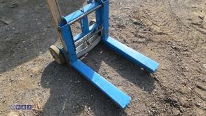 GENIE GL8 material lift - 5