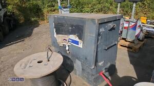 CLARKE van vault - 2