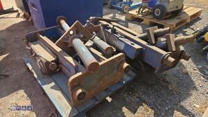 Hydraulic pit jacks