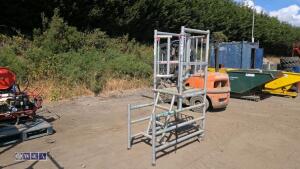Aluminium work podium