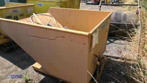 Forklift tipping skip - 3