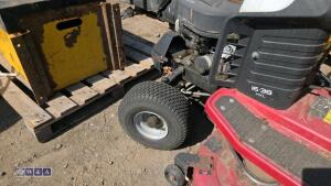 TORO ride on mower - 8
