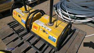 2 x PIKE stop & go boards c/w remote & charger (3433771) - 6