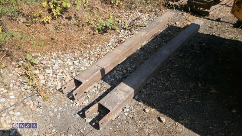 Pair of forklift tine extensions