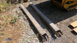 Pair of forklift tine extensions - 4