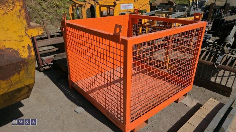 Forklift lifting basket