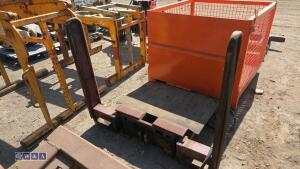 Bale nipper to suit round or square bales - 2