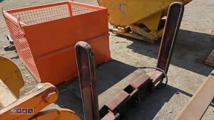 Bale nipper to suit round or square bales - 3