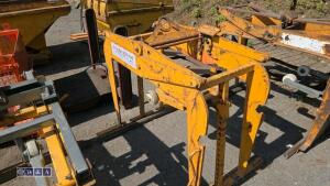 Block grab - 2