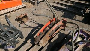Hydraulic breaker to suit excavator
