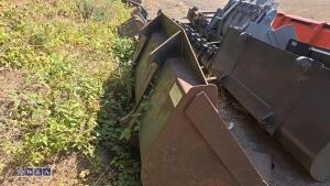 JCB 97'' front loader bucket - 4