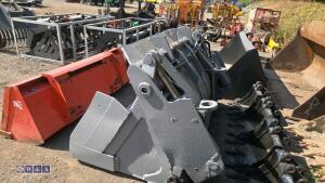 4in1 bucket c/w pine cone fittings - 2