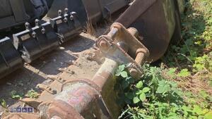3ft digging bucket (to suit Volvo ECR8.8)(60mm pins) - 2