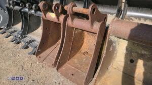 11'' Digging bucket (35mm pins)